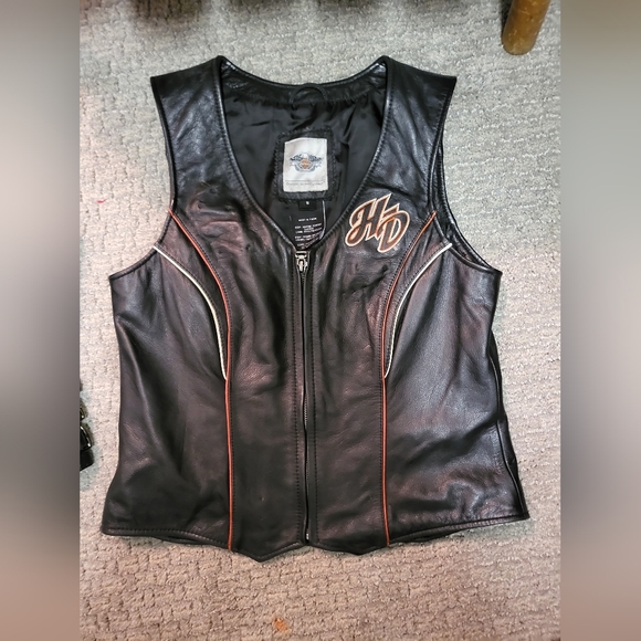 Harley Davidson leather vest - Picture 1 of 3